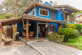 Casa espaçosa em Porto - Condomínio com piscina